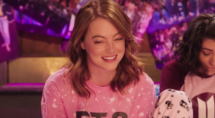 Emma Stone plays BTS fangirl in SNL teasers