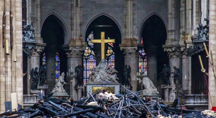 Shared grief and memories make Notre Dame a unifier online