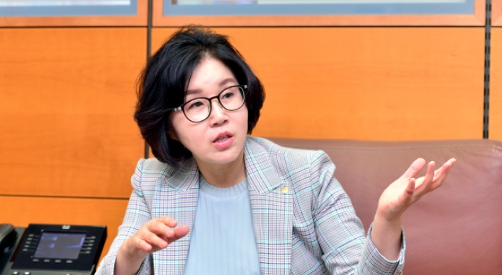 [Female Finance Leaders] Corporate Korea on track to welcoming more female leaders: Woori Bank executive VP