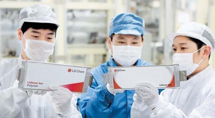 LG Chem sues SK Innovation in US to protect trade secrets