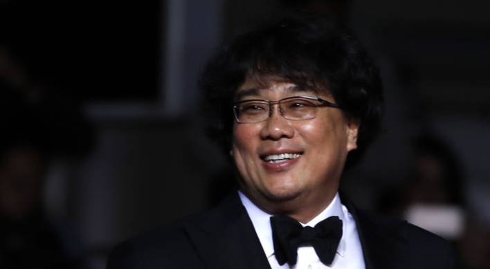 Bong Joon-ho's 'Parasite' receives standing ovation at Cannes