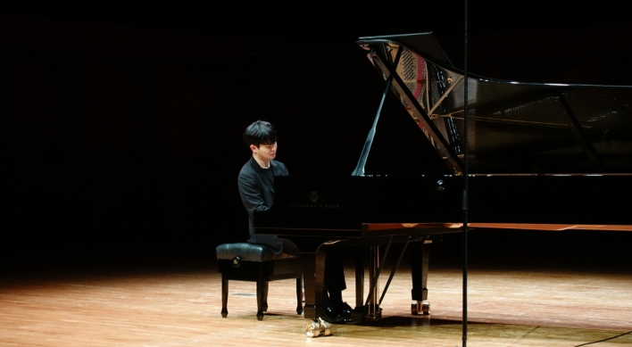 Pianists, young and old, mesmerize Seoul fans