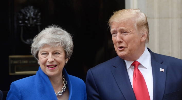 Trump baby blimp flies in London as protests greet president