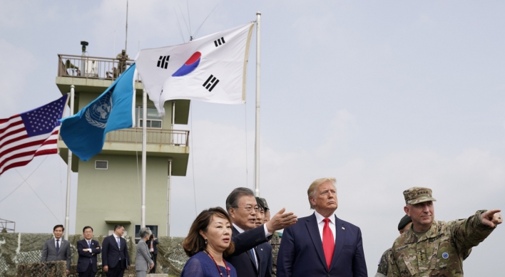 Moon, Trump visit DMZ observation post together