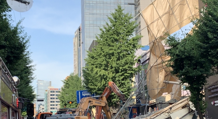 One dead, three injured in building collapse in southern Seoul