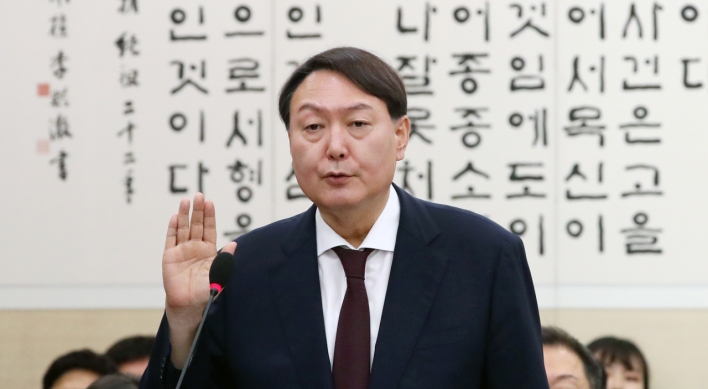 Moon likely to go ahead with appointment of top prosecutor