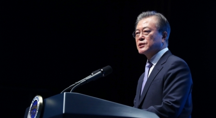 Moon upbeat about South Jeolla Province's development, making 'economy tour'