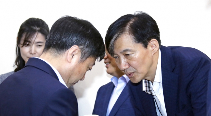 [Newsmaker] Moon’s civil affairs secretary at center of yet another political feud