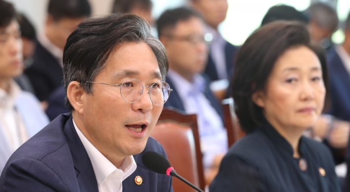 S. Korea begins process of excluding Japan from whitelist