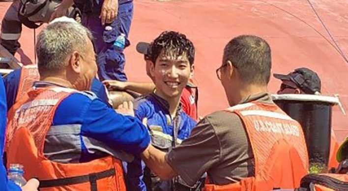 All 4 Korean crew members rescued from capsized vessel off US coast