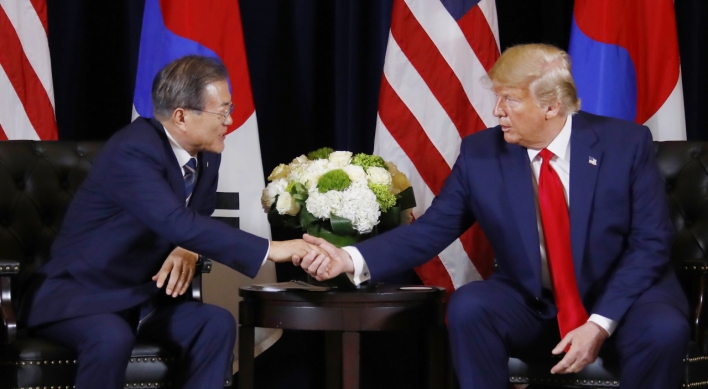 Moon, Trump reaffirm NK denuclearization resolve