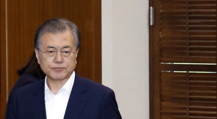 Moon urges speedy prosecution reform