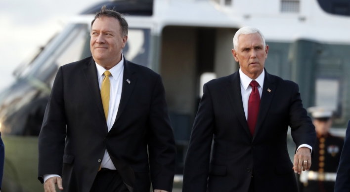 US's Pence and Pompeo head to Turkey seeking ceasefire