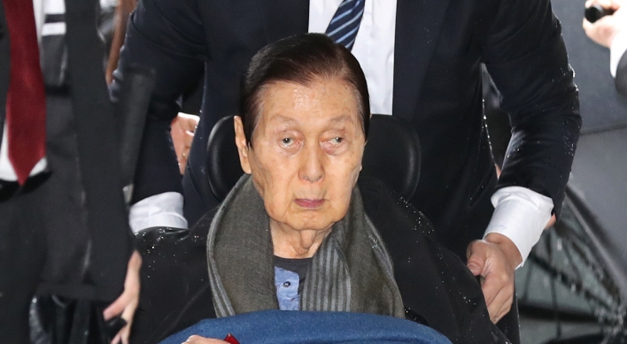 Lotte founder spared jail