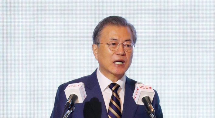 Moon calls for stronger ties with Spain