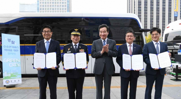 Hyundai unveils upgraded hydrogen bus for Korean police