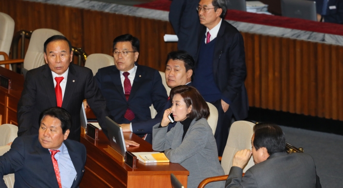 Main opposition to stage filibuster to prevent vote on key reform bills