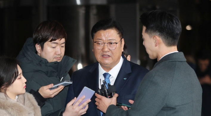 Prosecutors question key witnesses in Ulsan mayoral election scandal