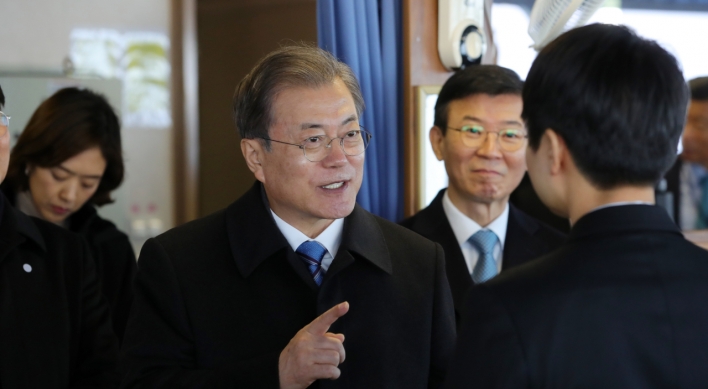 Moon vows to boost eco-friendly car industry