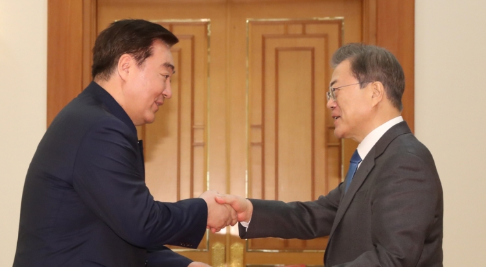 Moon to meet Chinese, Japanese ambassadors for their credentials