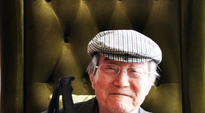 Yonsei professor gets 1st Korean Studies Writing Award