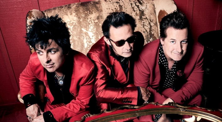 Green Day pushes back dates for Asian tour