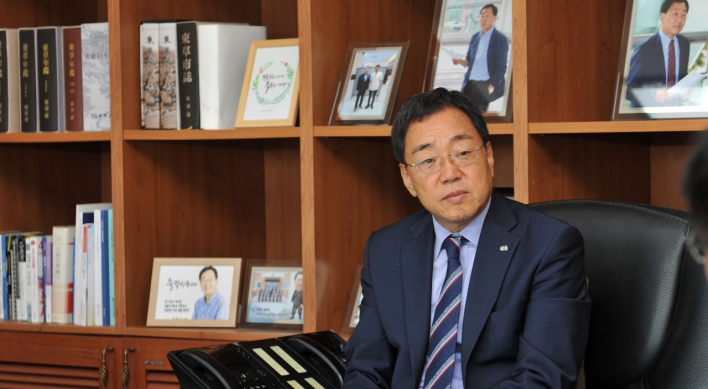 [Herald Interview] Sokcho mayor stresses new development paradigm for future