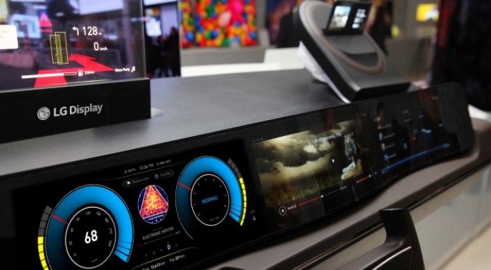 LG Display edges out Japan Display in automotive display market