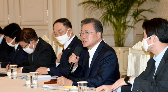 Moon calls for business, unions’ support in reducing COVID-19 economic impact