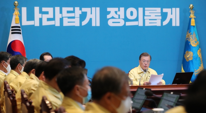 Moon says int'l ties on quarantine, economy crucial