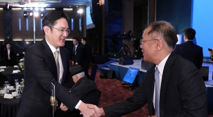 Samsung, Hyundai Motor heirs discuss EV biz cooperation