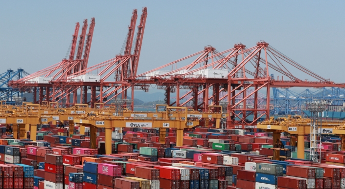 S. Korea's exports outdo rivals but still face slump: BOK