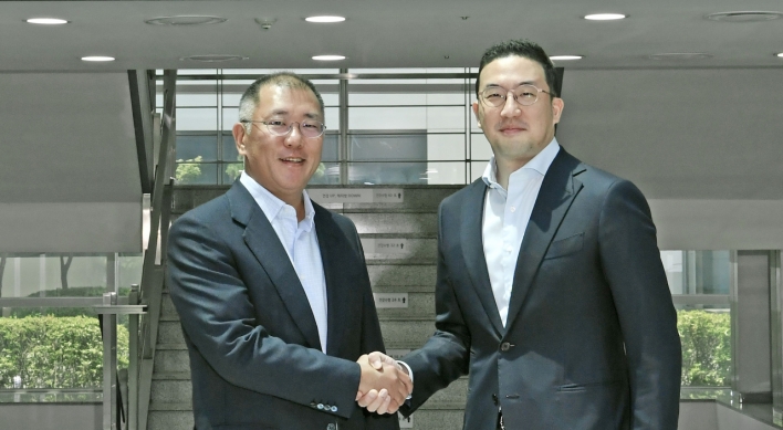 Hyundai Motor, LG Group chiefs discuss future battery biz