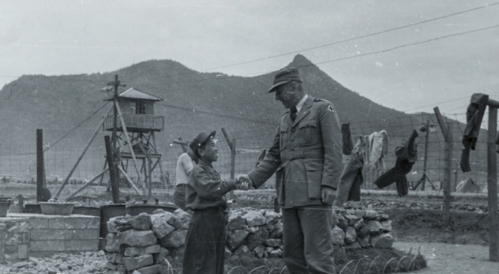 Red Cross photos provide rare glimpse into life of refugees, POWs during Korean War