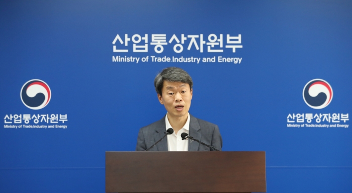 Seoul still open for talks over trade row with Tokyo