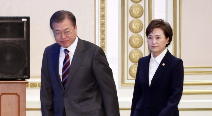 Moon calls for heavier tax burden on owners of multiple homes to curb housing price surge