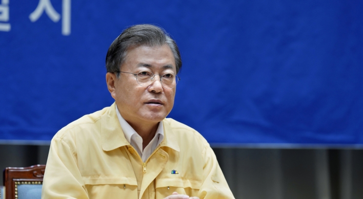 Moon calls on government to use all means necessary to end sabotage of quarantine efforts