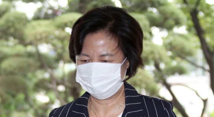 [Newsmaker] Justice minister apologizes over alleged power abuse scandal involving her son