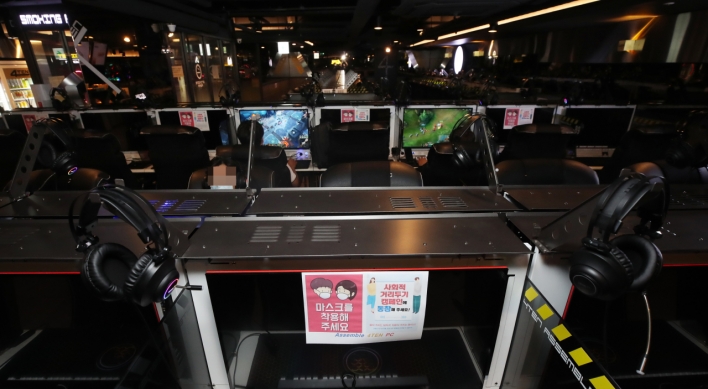 Internet cafes see little relief after reopening under eased social distancing rules