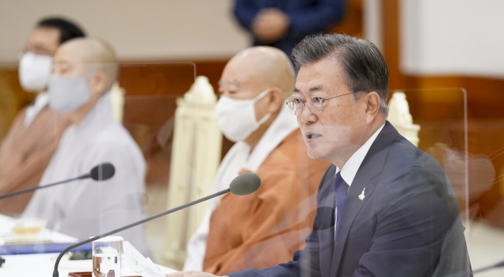 Moon says Korea peace possible without giving up hope for dialogue