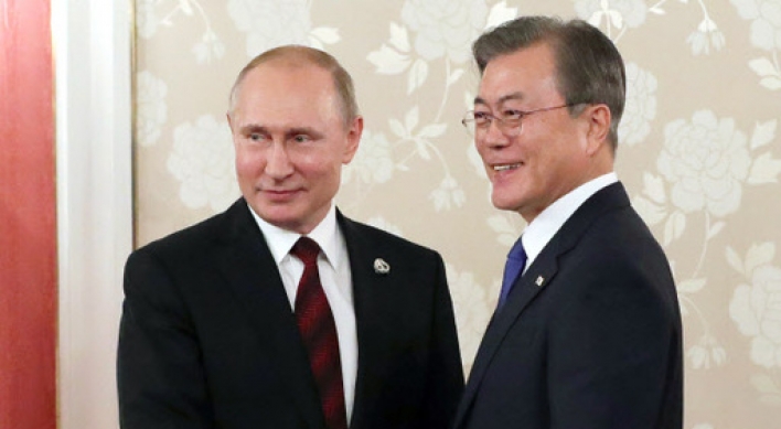 Moon, Putin hope to deepen cooperation on 30th anniv. of bilateral ties