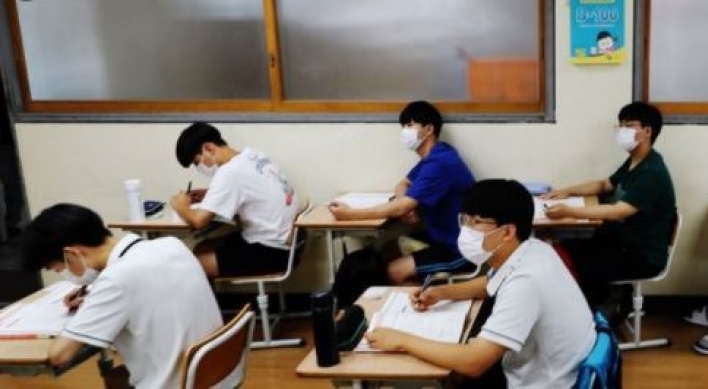 Mandatory masks, no meals together: plans unveiled for safe environment for university entrance exam