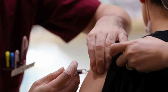 Some mishandled flu vaccines used for inoculation: authorities