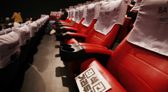 Movie theaters hope for return of moviegoers on eased social distancing