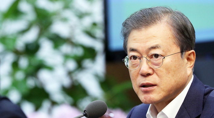 Moon requests public support for antivirus campaign, says sorry for fallout from social distancing rules