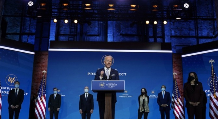 Biden introduces security team 'ready to lead the world'