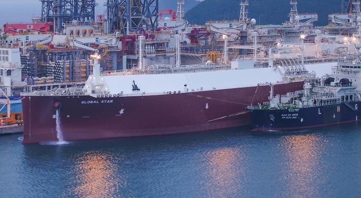 Daewoo Shipbuilding succeeds in ship-to-ship LNG loading test