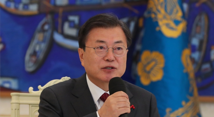 Moon apologizes for 'confusion' over disciplinary action against top prosecutor