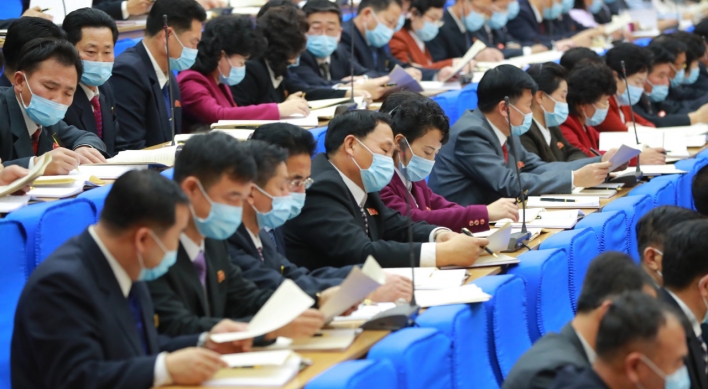 N. Korean officials seen wearing masks at party congress after days of no-mask sessions