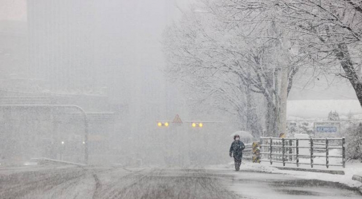 [Newsmaker] Heavy snow advisory issued for Seoul, northern Gyeonggi